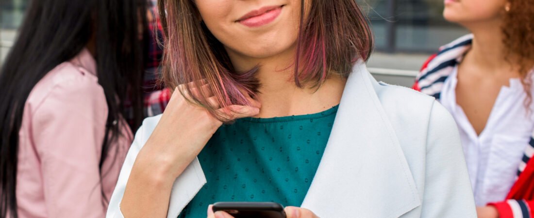 Como a garota de programa pode usar as redes sociais para criar uma imagem profissional sólida